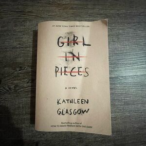 girl in pieces book